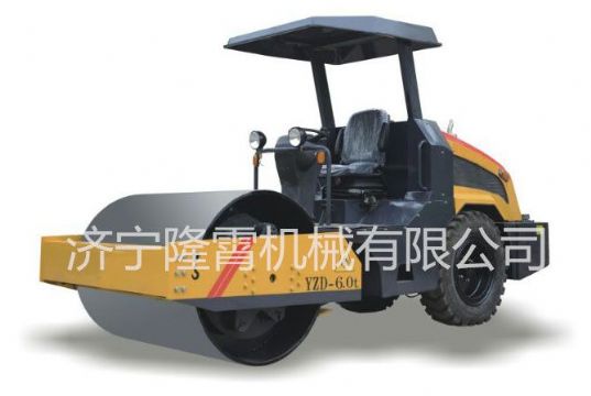 點擊查看詳細(xì)信息<br>標(biāo)題：6噸單鋼輪振動壓路機 閱讀次數(shù)：3411